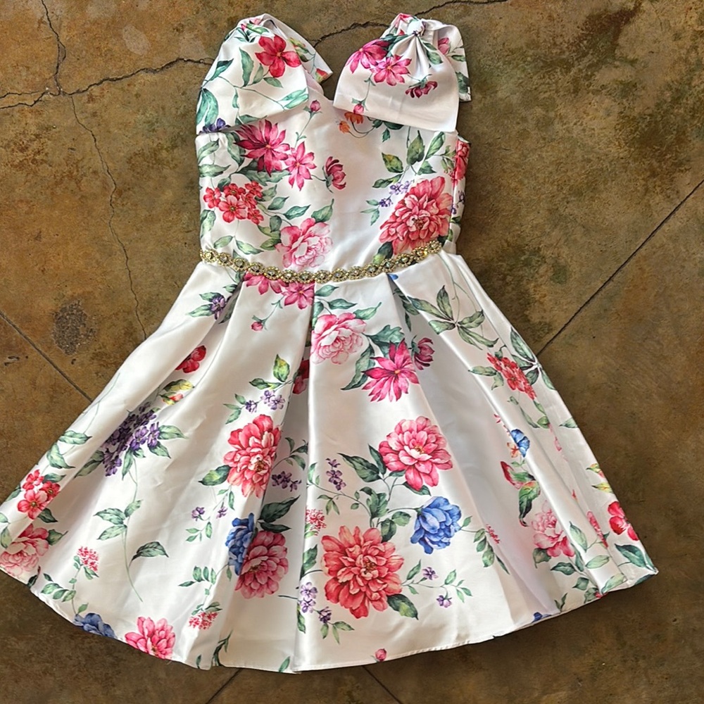 Rare Editions Cream Pleated A-Line Sundress for Wedding Guest